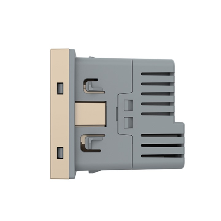 Prise avec terre Schuko et chargeur USB C - type F