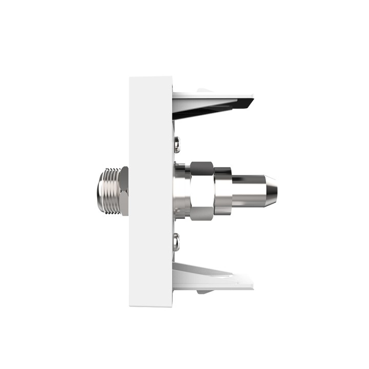 Satellite socket