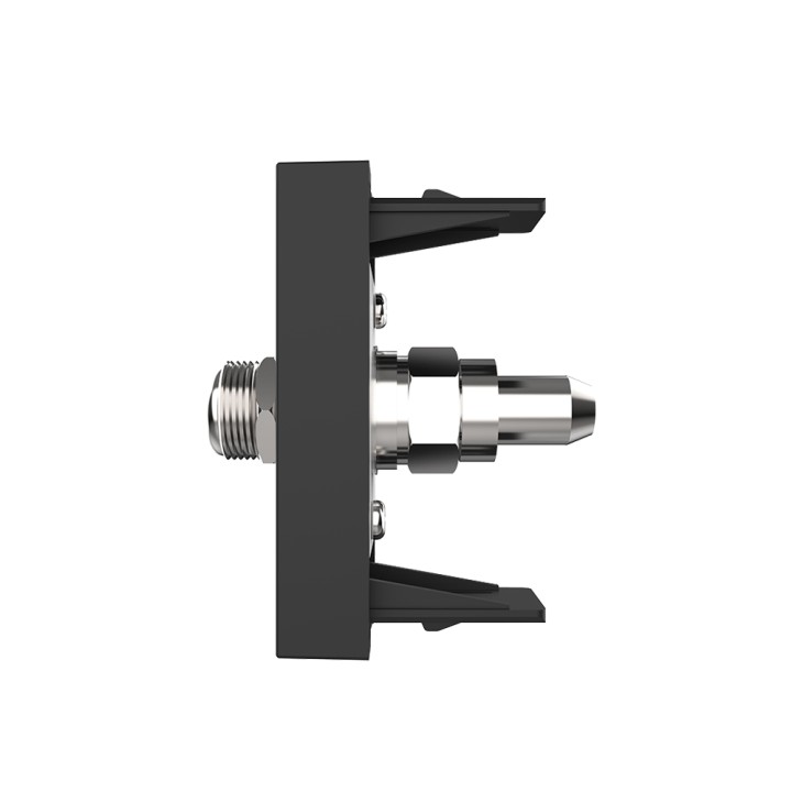 Satellite socket