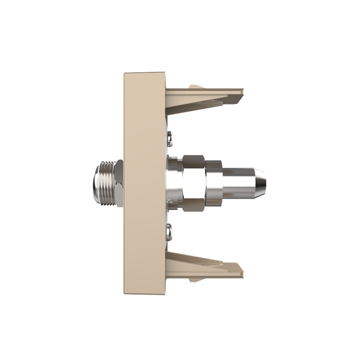Satellite socket